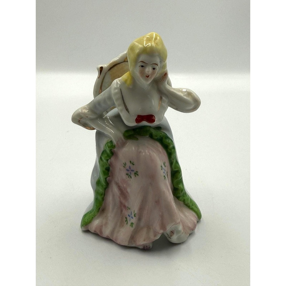 Vintage Made in Occupied Japan‎ Porcelain Figurine Seated Woman Pink Blue Gold